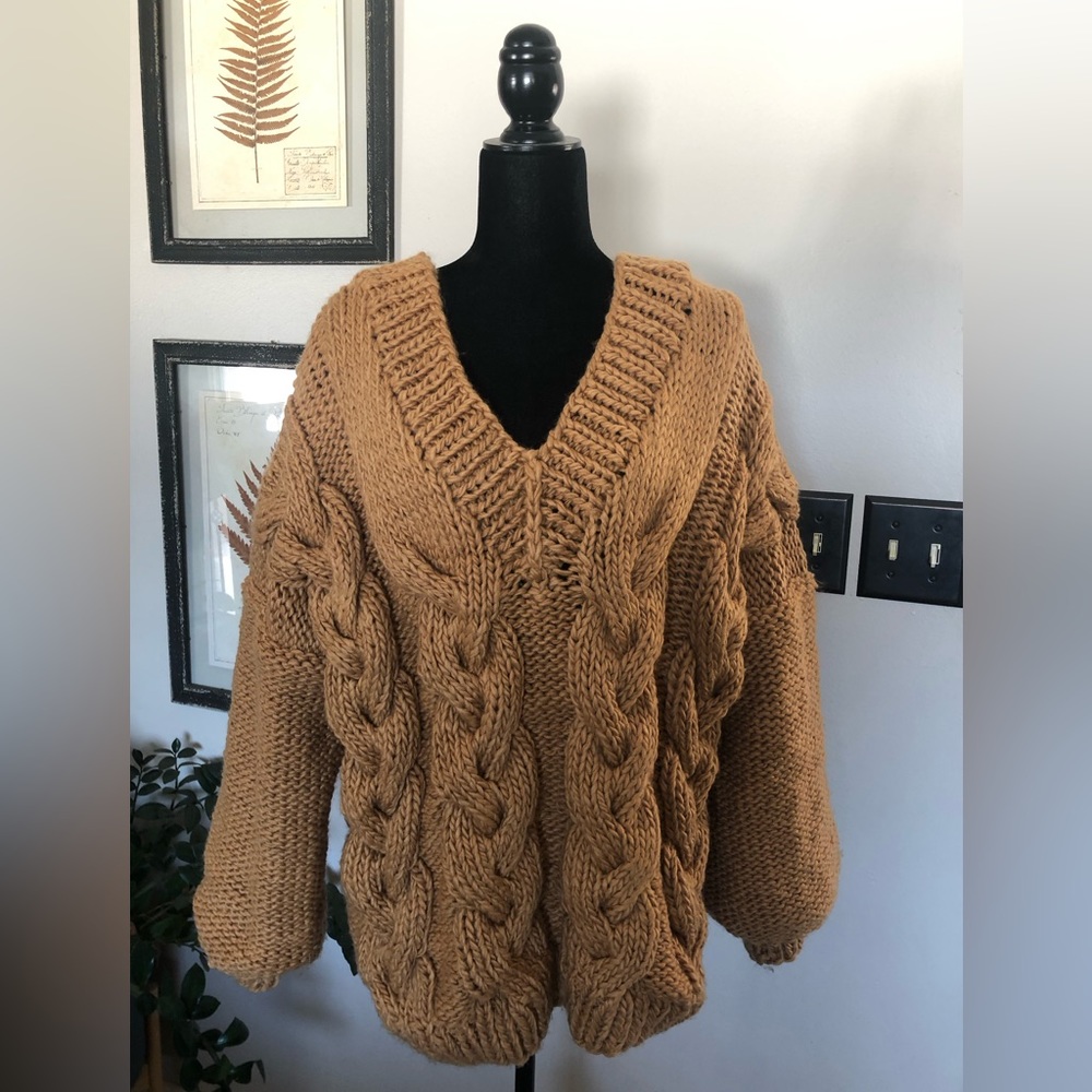 NWT Oversized Chunky Knit V-neck Wool Sweater by Max & Melody M/L
